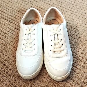 Life Stride Leather Sneakers
